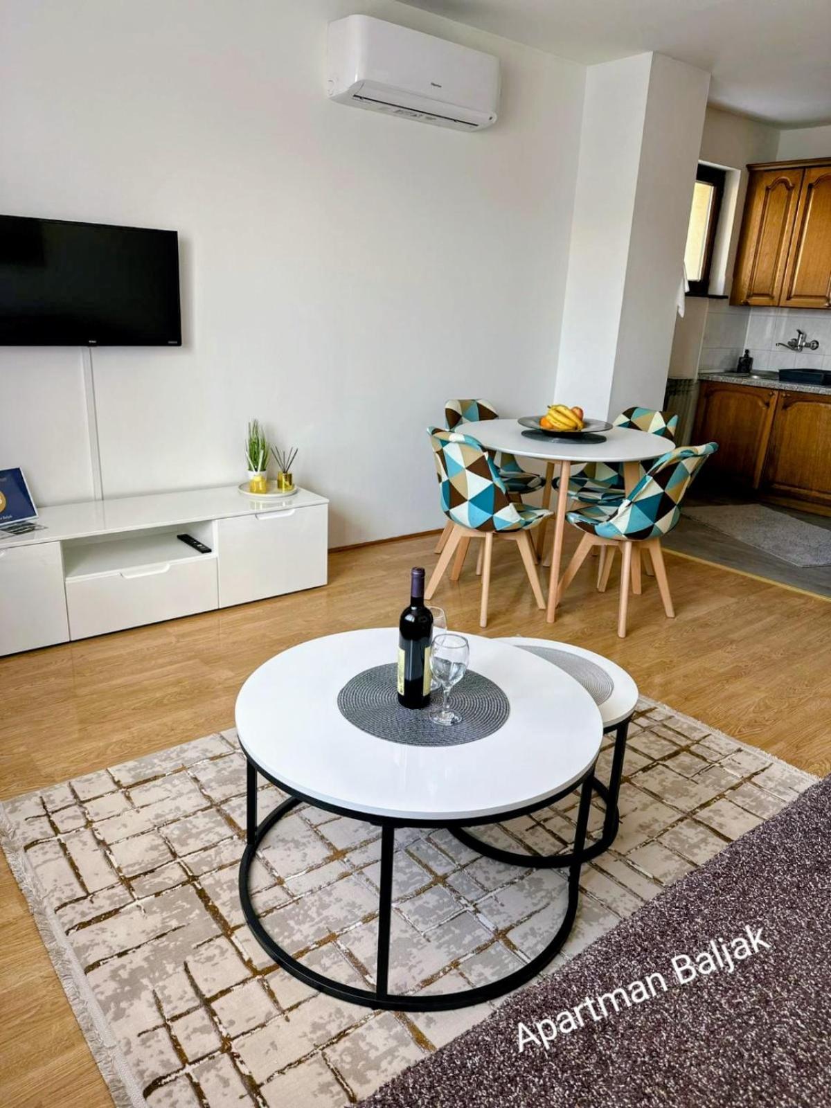 Apartman Baljak ليفنو المظهر الخارجي الصورة